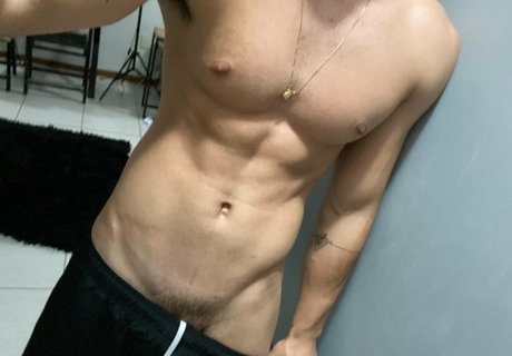 Naakte gelekte OnlyFans-foto van Dieghodolttih
