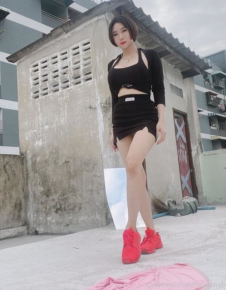 Naakte gelekte OnlyFans-foto van Muaymyb