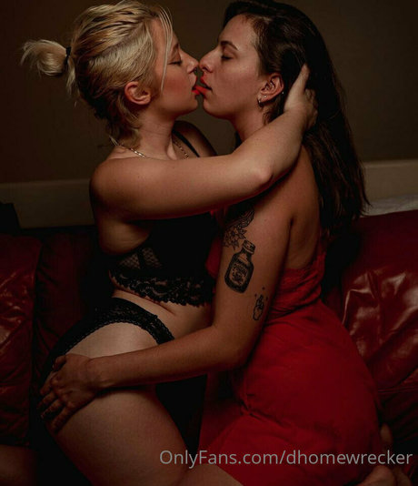 Naakte gelekte OnlyFans-foto van Dhomewrecker