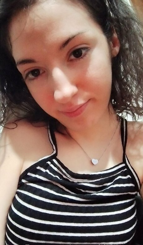 Naakte gelekte OnlyFans-foto van Sunnykitsunexo