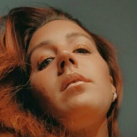 Naakte gelekte OnlyFans-foto van Teaseebunny