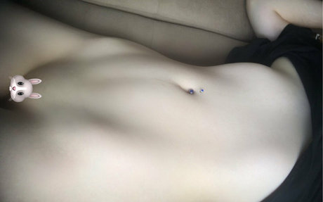 Naakte gelekte OnlyFans-foto van Sttaringartx