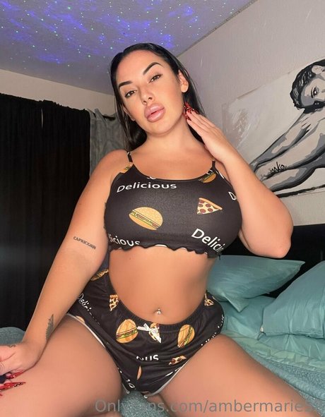 Naakte gelekte OnlyFans-foto van Ambermarie52