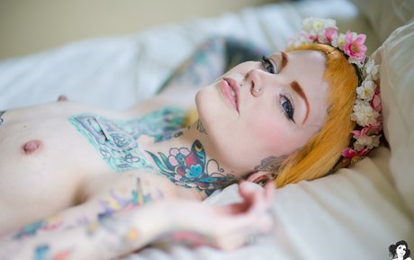 Naakte gelekte OnlyFans-foto van Faun