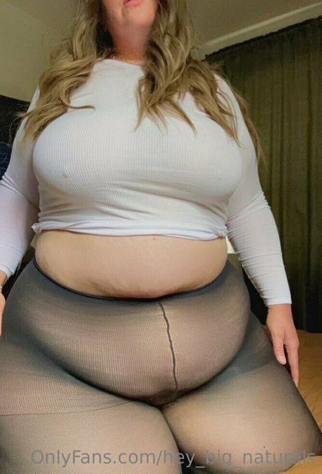 Naakte gelekte OnlyFans-foto van Heybignaturals
