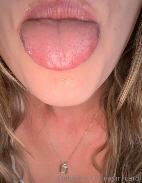 Naakte gelekte OnlyFans-foto van Asmrcarol