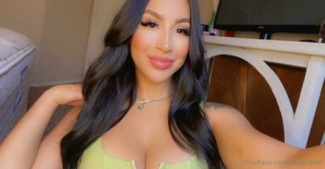 Naakte gelekte OnlyFans-foto van Stephdolll