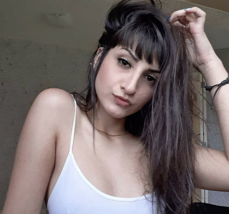 Naakte gelekte OnlyFans-foto van Ninaaonfire