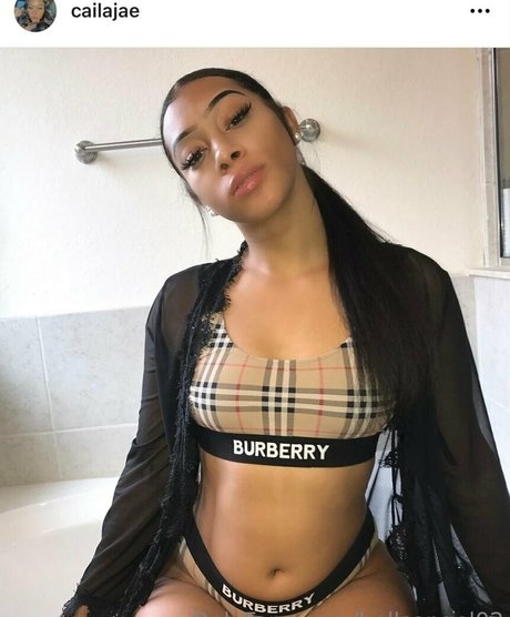 Naakte gelekte OnlyFans-foto van Hellsangel02