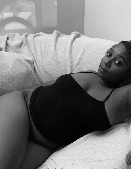 Naakte gelekte OnlyFans-foto van Seannababe