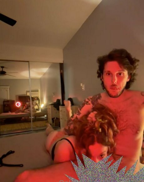 Naakte gelekte OnlyFans-foto van Randrvids