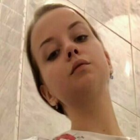 Naakte gelekte OnlyFans-foto van Littleviviann