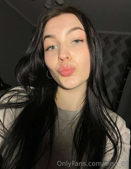 Naakte gelekte OnlyFans-foto van Dina69