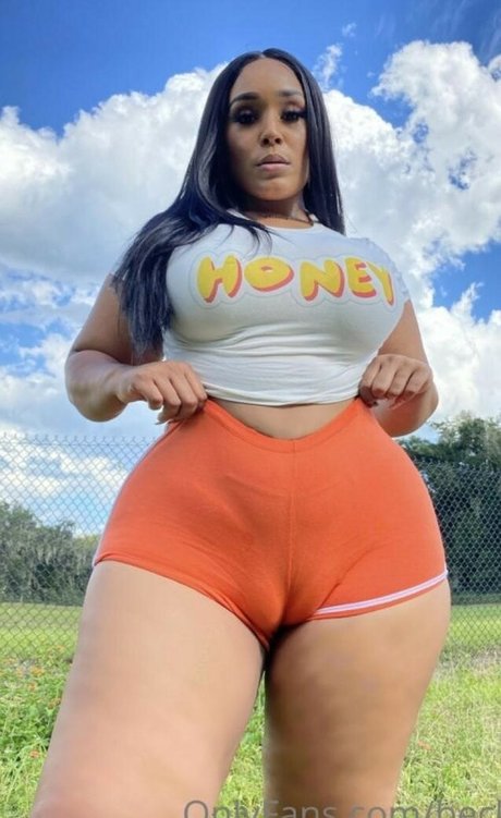 Naakte gelekte OnlyFans-foto van Beckkywylin