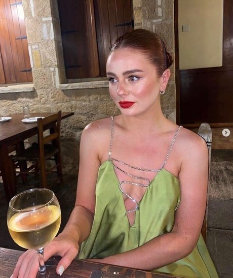 Naakte gelekte OnlyFans-foto van Hannah Laresa Smith