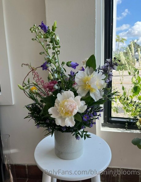 Blushingblooms