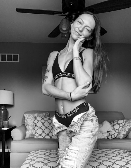 Naakte gelekte OnlyFans-foto van Missmakaylabaddie
