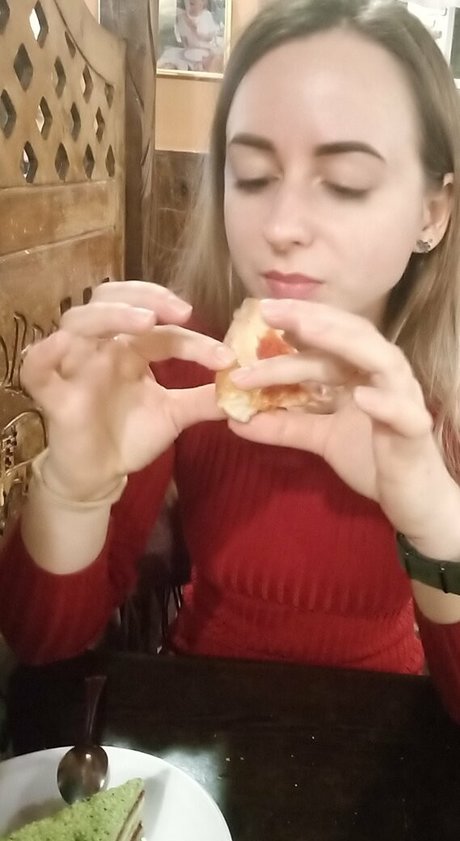 Naakte gelekte OnlyFans-foto van Sandrass