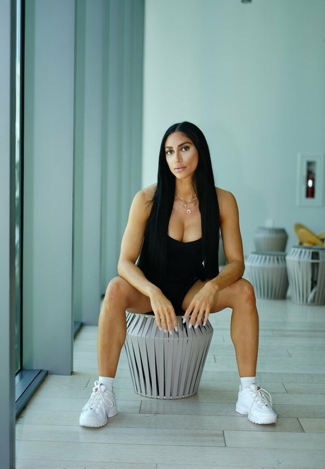 Naakte gelekte OnlyFans-foto van Gymgoddessss