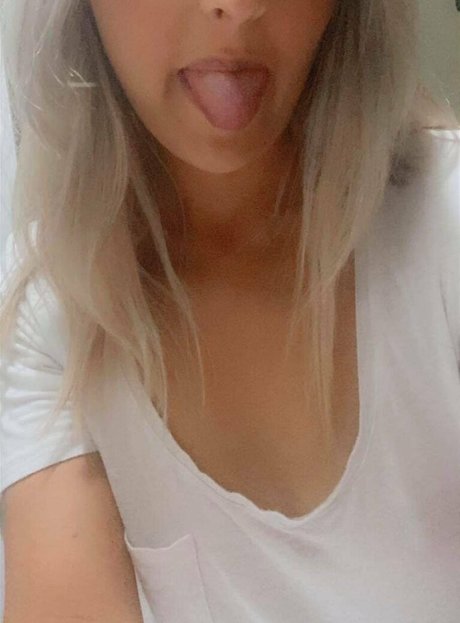 Naakte gelekte OnlyFans-foto van Chelseerae