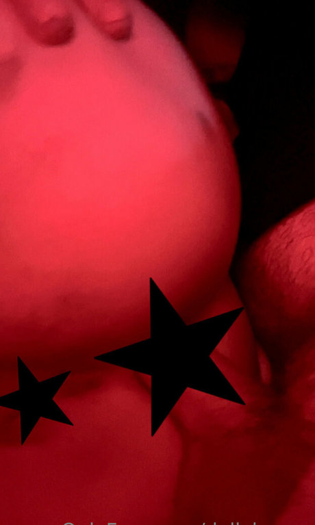 Naakte gelekte OnlyFans-foto van Dollyhorror