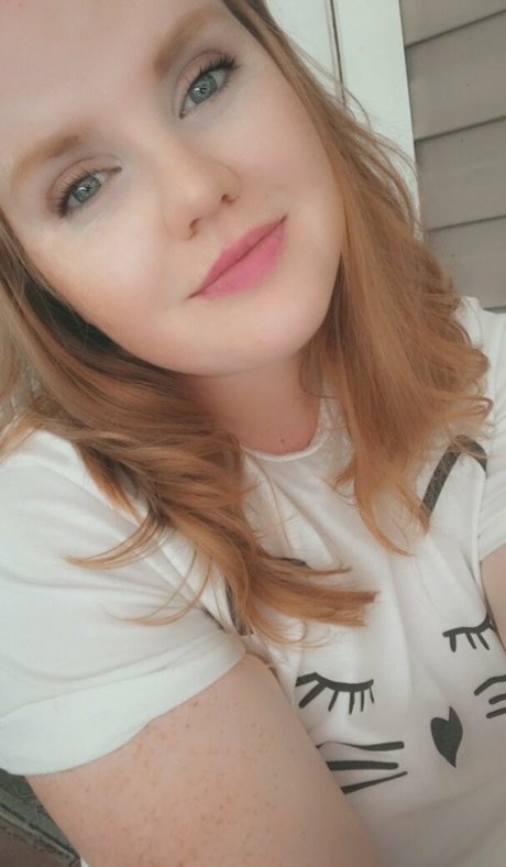 Naakte gelekte OnlyFans-foto van Eveeg