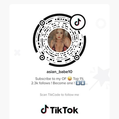 Naakte gelekte OnlyFans-foto van Asianbabe10
