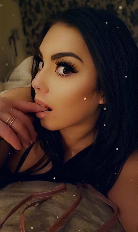 Naakte gelekte OnlyFans-foto van Ashleysmashlie