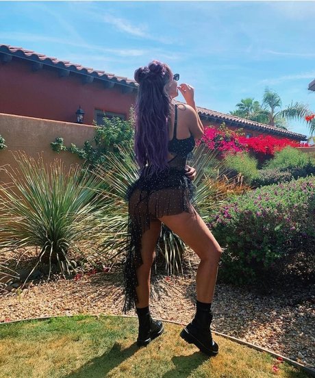 Violet Benson
