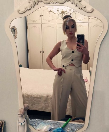Naakte gelekte OnlyFans-foto van Teachers