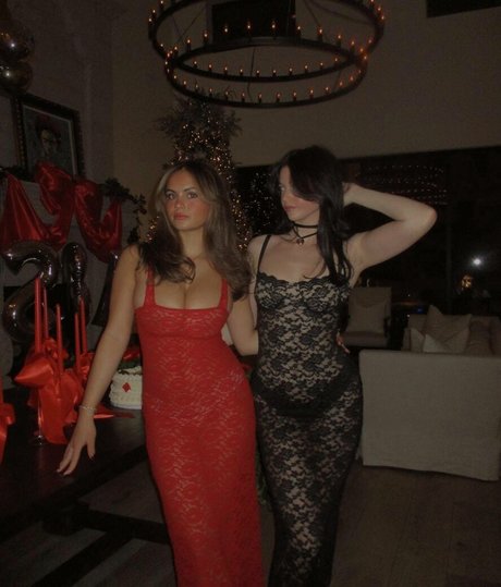 Naakte gelekte OnlyFans-foto van Sara Bella Harris