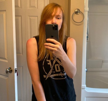 Naakte gelekte OnlyFans-foto van Amanda The Jedi