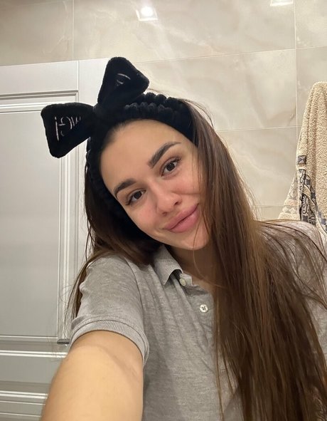 Naakte gelekte OnlyFans-foto van Kitty Katty