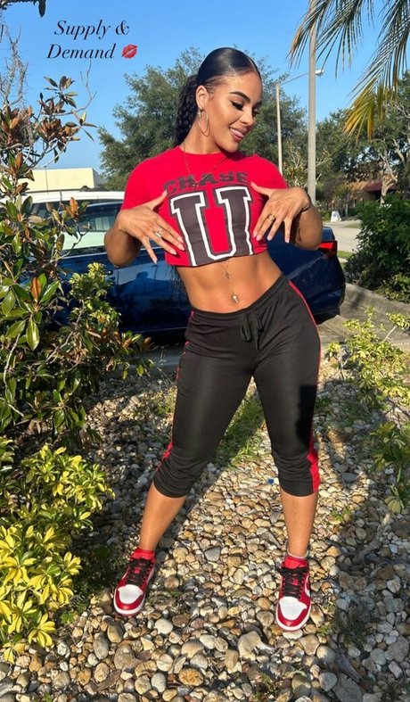 Naakte gelekte OnlyFans-foto van Jaida Parker  Wwe