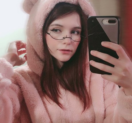 Naakte gelekte OnlyFans-foto van Angejla