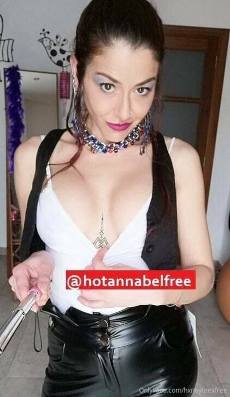 Naakte gelekte OnlyFans-foto van Hxneyteexfree