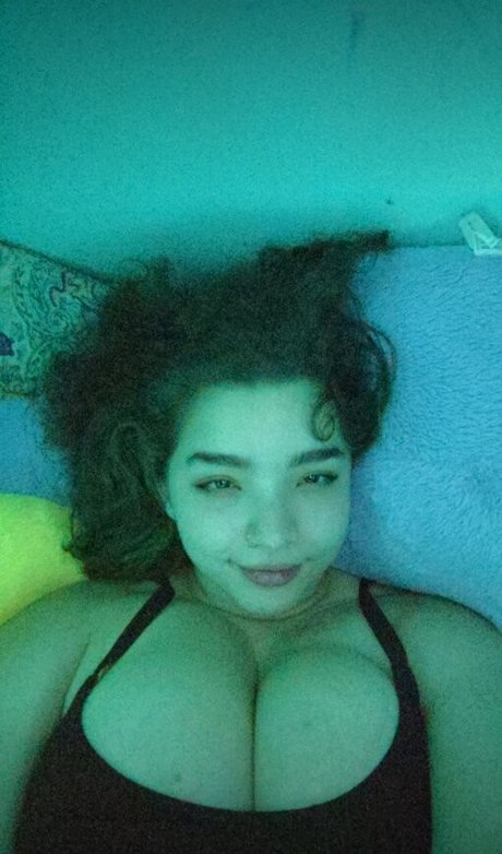 Naakte gelekte OnlyFans-foto van Crystallovinghomo