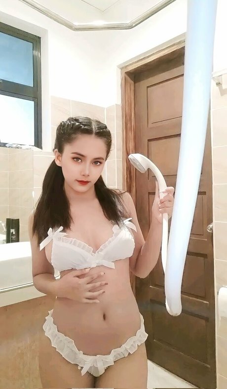 Naakte gelekte OnlyFans-foto van Skyamexx