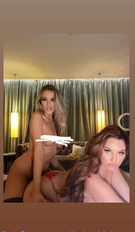 Naakte gelekte OnlyFans-foto van Irishallure