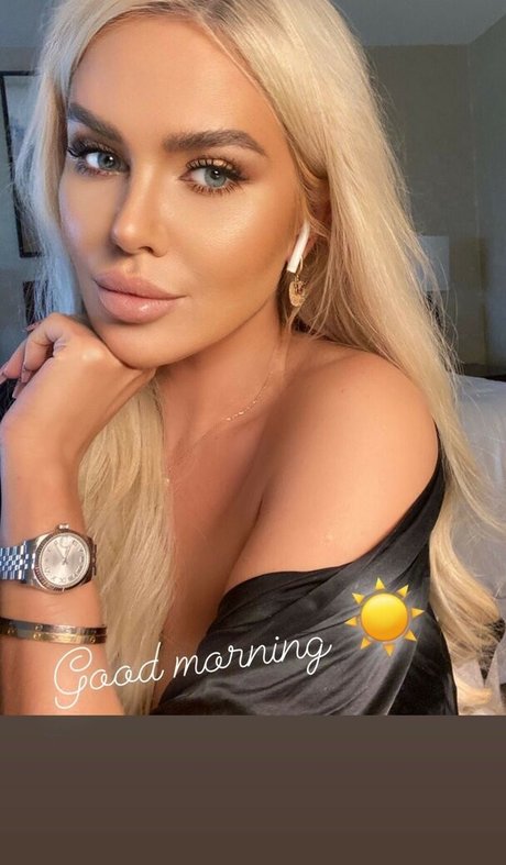 Naakte gelekte OnlyFans-foto van Elisa Bethann