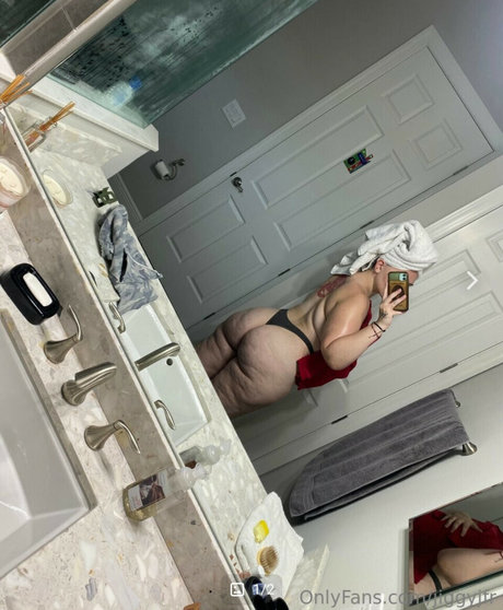 Naakte gelekte OnlyFans-foto van Jersienicole