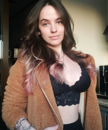 Naakte gelekte OnlyFans-foto van Nay Rodrigues