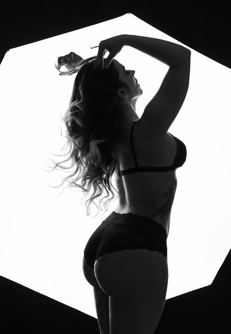 Naakte gelekte OnlyFans-foto van Nay Rodrigues