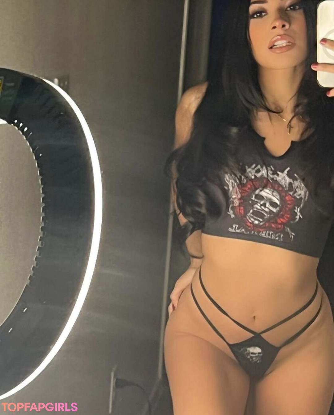 Naakte gelekte OnlyFans-foto van Alliyahdeanne #3 Naakte gelekte OnlyFans-foto van Alliyahdeanne #3