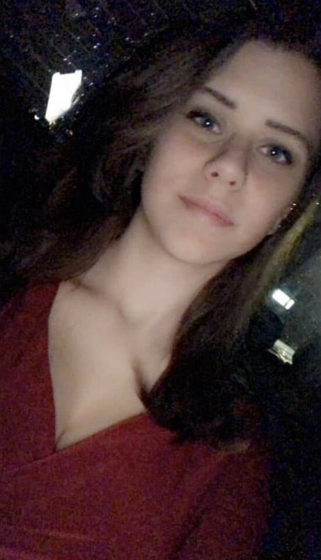 Naakte gelekte OnlyFans-foto van Emily Giangaspro