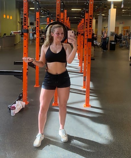Naakte gelekte OnlyFans-foto van Alysia Kelley