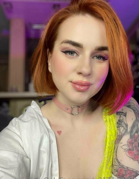 Naakte gelekte OnlyFans-foto van Sarahholland