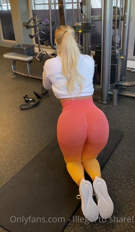 Cuurvybabe