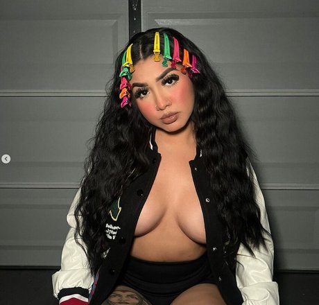 Naakte gelekte OnlyFans-foto van Zslaay