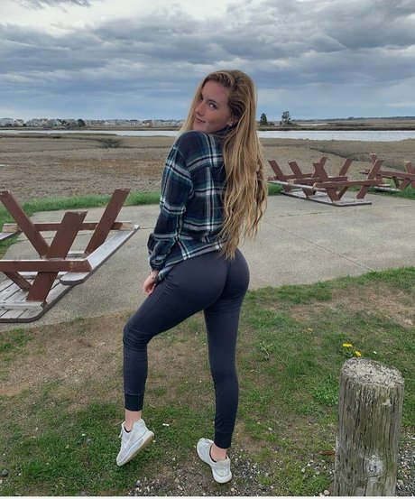 Lindsay Farland